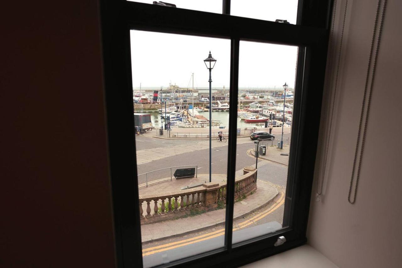 Sohot Stays The Royal Suite Harbour Views Sleeps 4 Ramsgate Extérieur photo